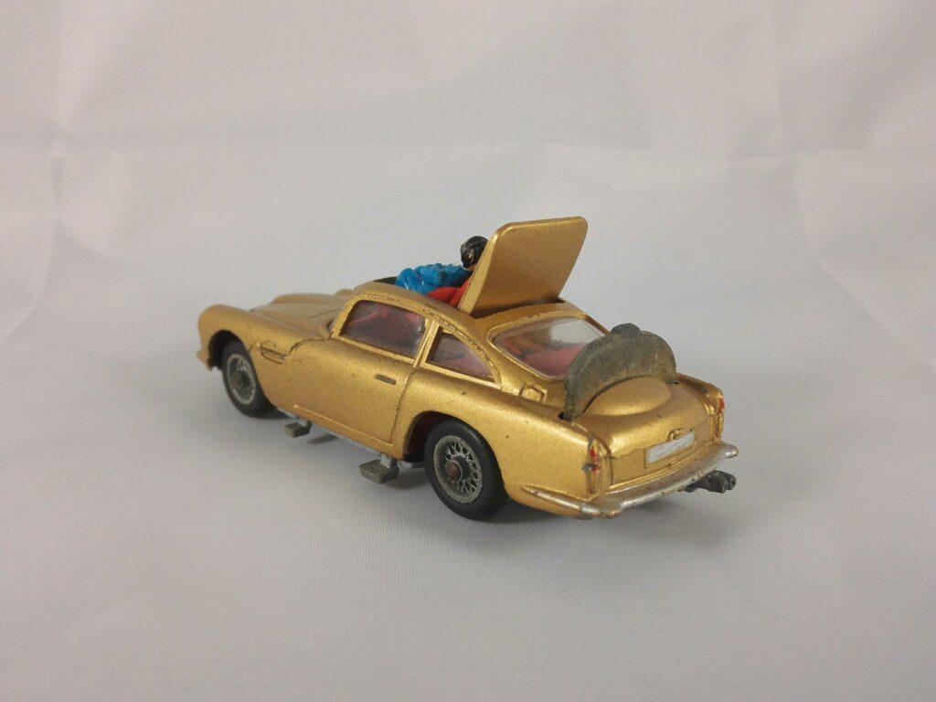 Aston Martin DB5 James Bond - Corgi Toys - 261