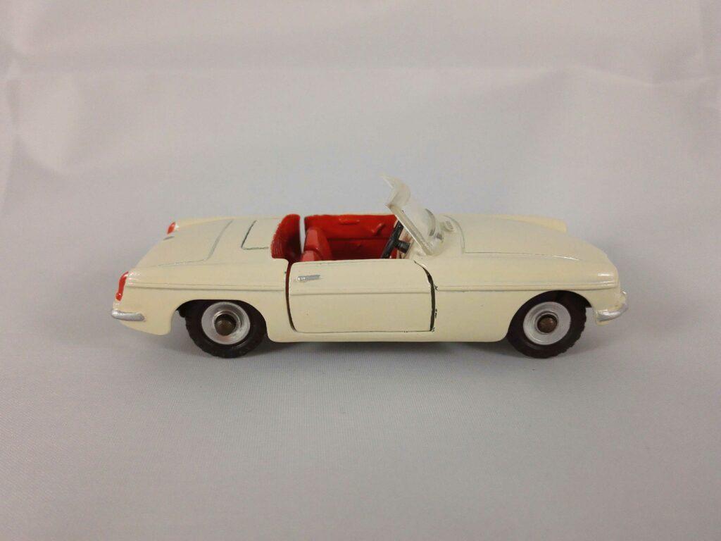 MGB - Dinky Toys - 113