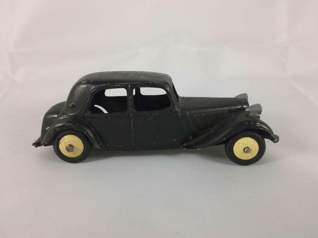 Citroën Traction Avant 11BL - Dinky Toys - 24N