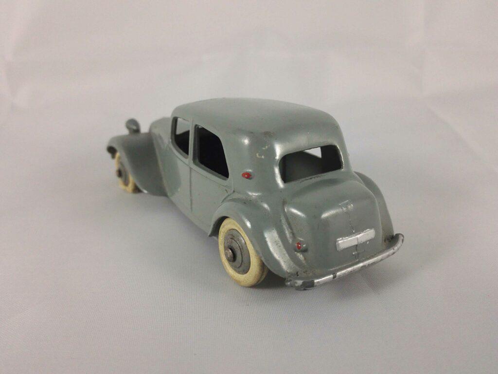 Citroën Traction Avant 11BL - Dinky Toys - 24N