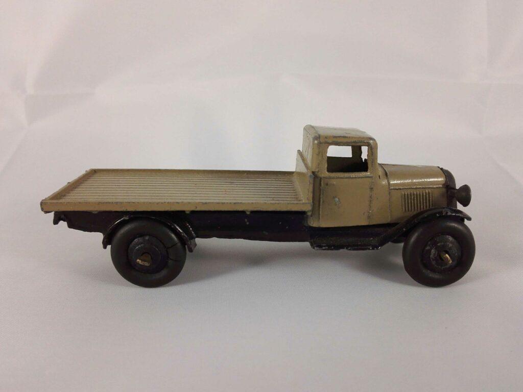 Flatbed Lorry - Dinky Toys - 25C