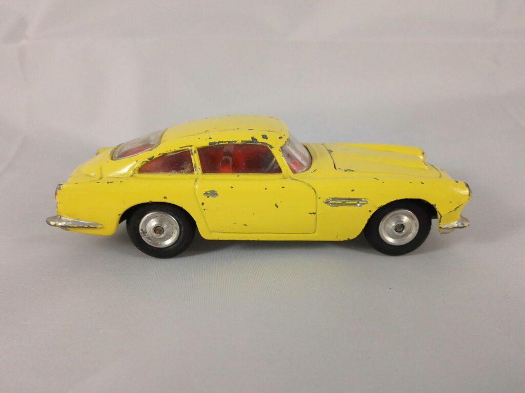 Aston Martin DB4 - Corgi Toys - 218