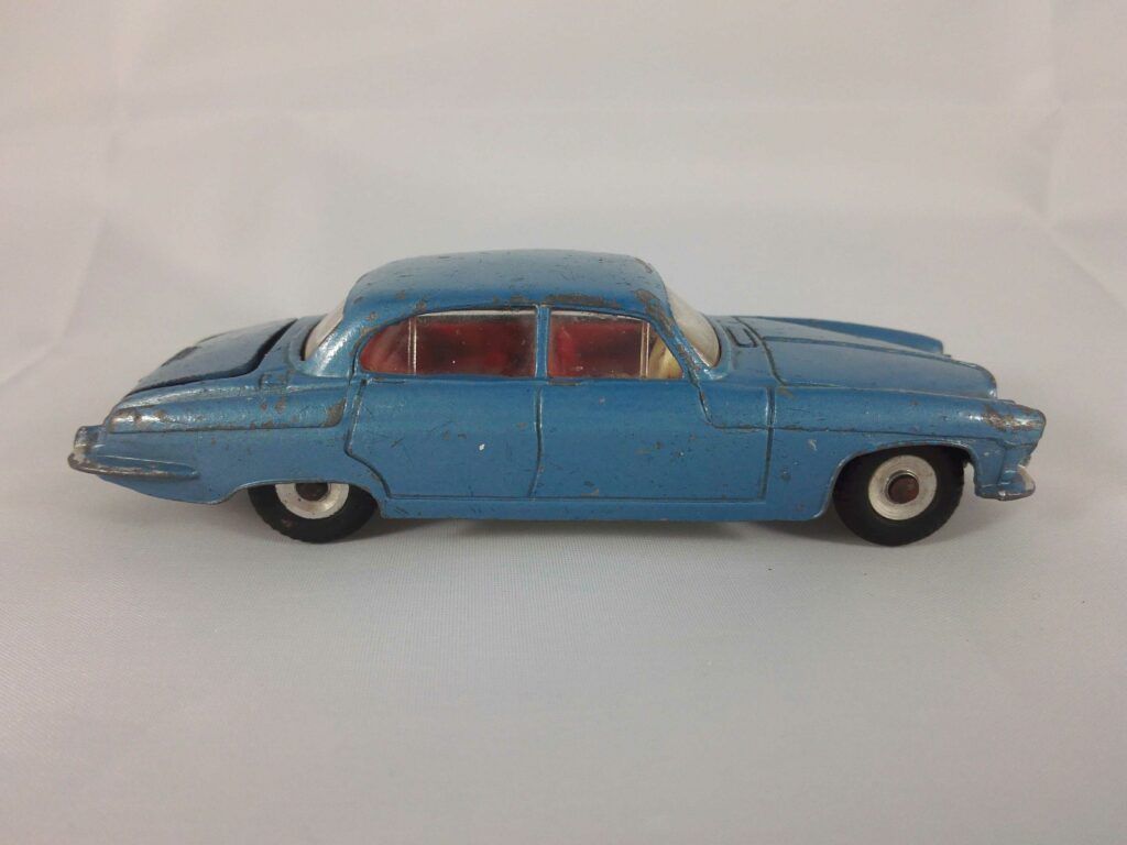 Jaguar Mark X - Dinky Toys - 142