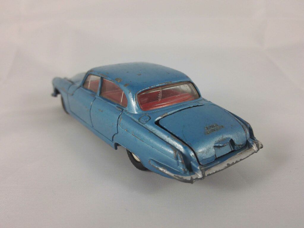 Jaguar Mark X - Dinky Toys - 142