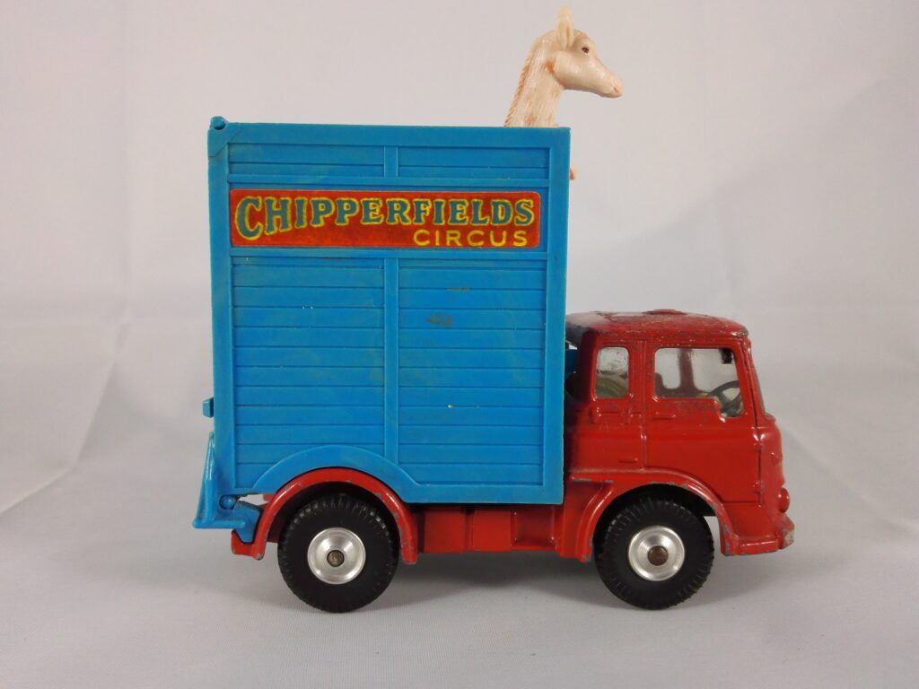 Bedford TK Chipperfield's Circus - Corgi Toys - 503