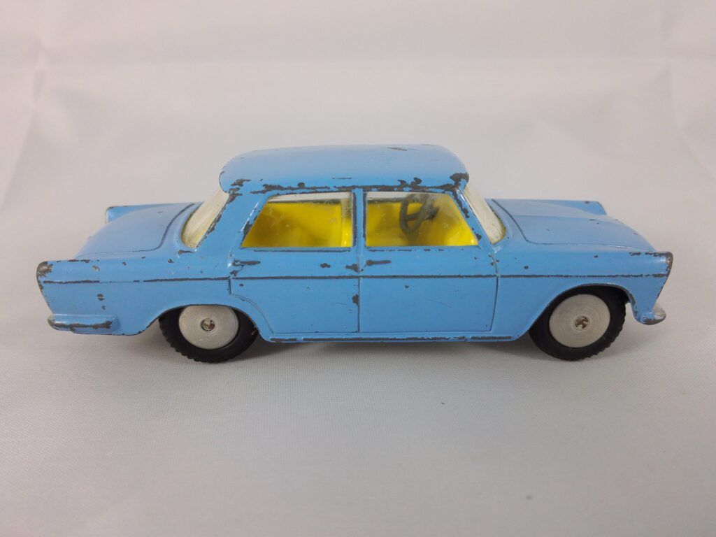 Fiat 1800 - Corgi Toys - 217