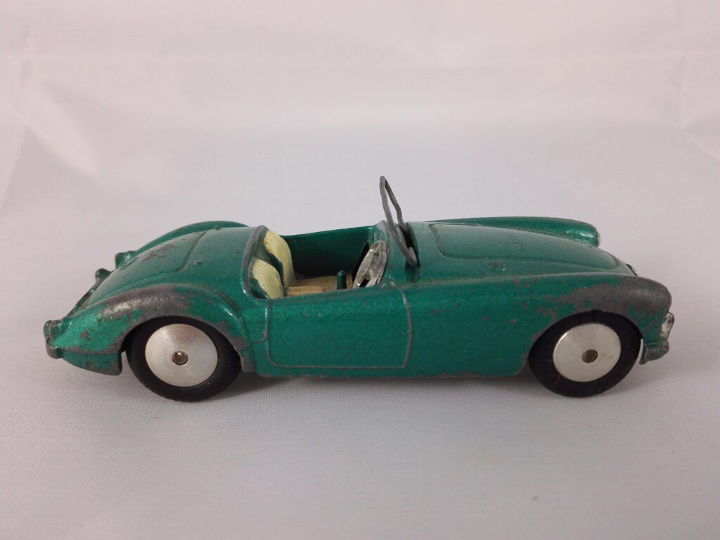 MGA - Corgi Toys - 302