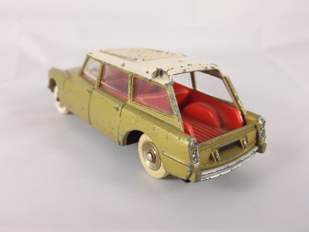 Citroën ID 19 Break - Dinky Toys - 539