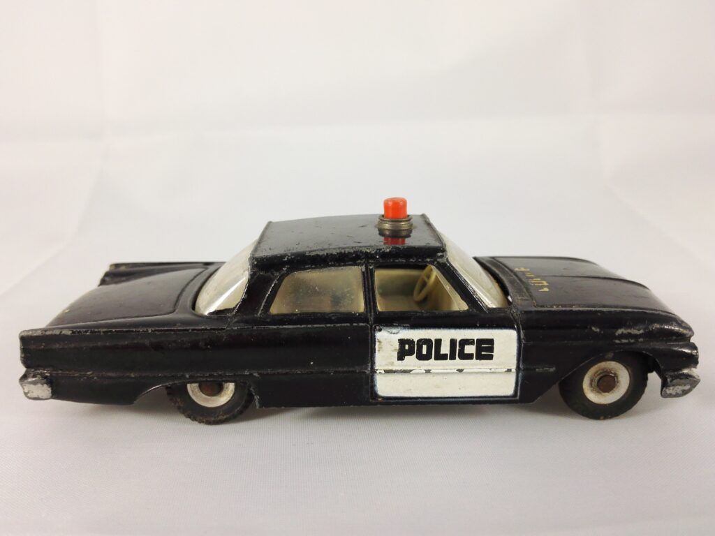 Ford Fairlaine Police - Dinky Toys - 258