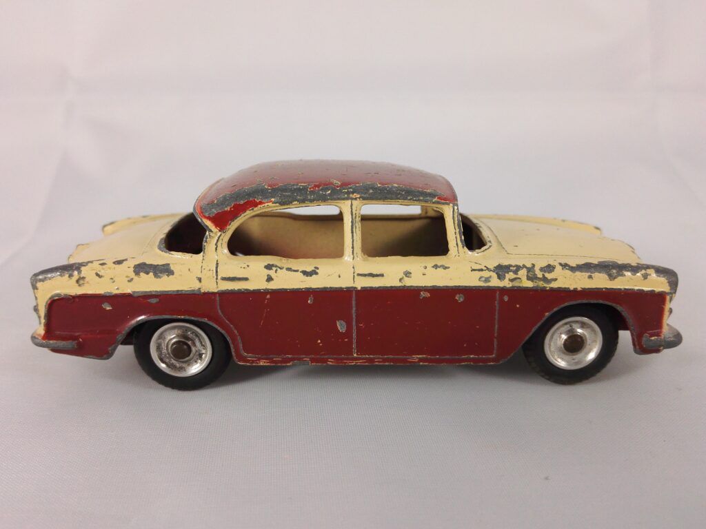 Humber Hawk - Dinky Toys - 165