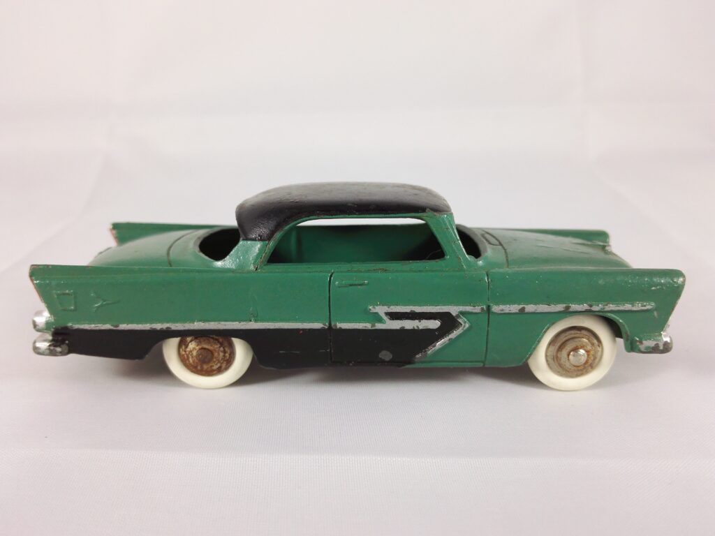 Plymouth Belvedere - Dinky Toys - 24D