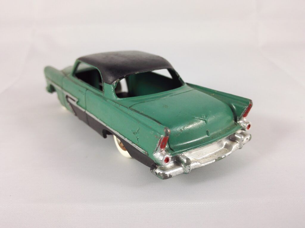 Plymouth Belvedere - Dinky Toys - 24D