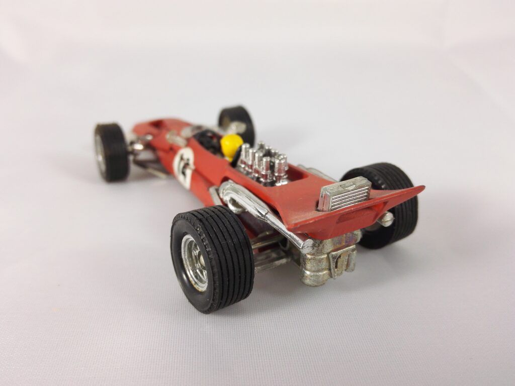 Surtees TS5 - Dinky Toys - 1433